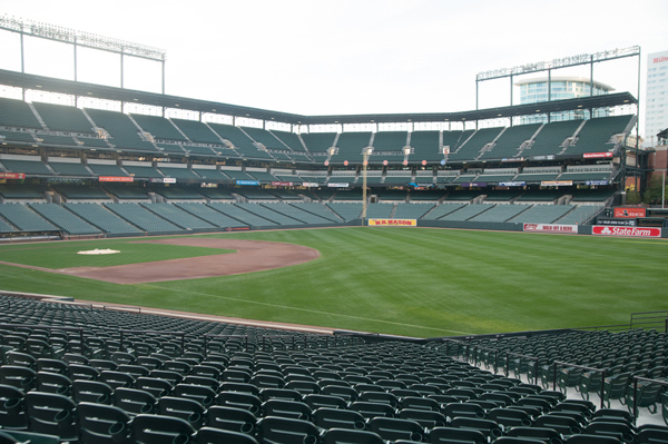 Camden Yards Wedding by Amanda McMahon Photography