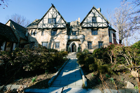 Cloisters Castle Wedding by Marcella Treybig Photography