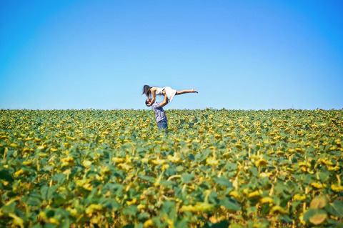 Jarrettsville Engagement by Lindsay Caplan Photography
