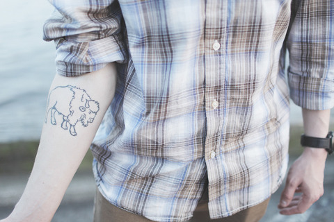 Fells Point Engagement by Luke Eshleman Photography