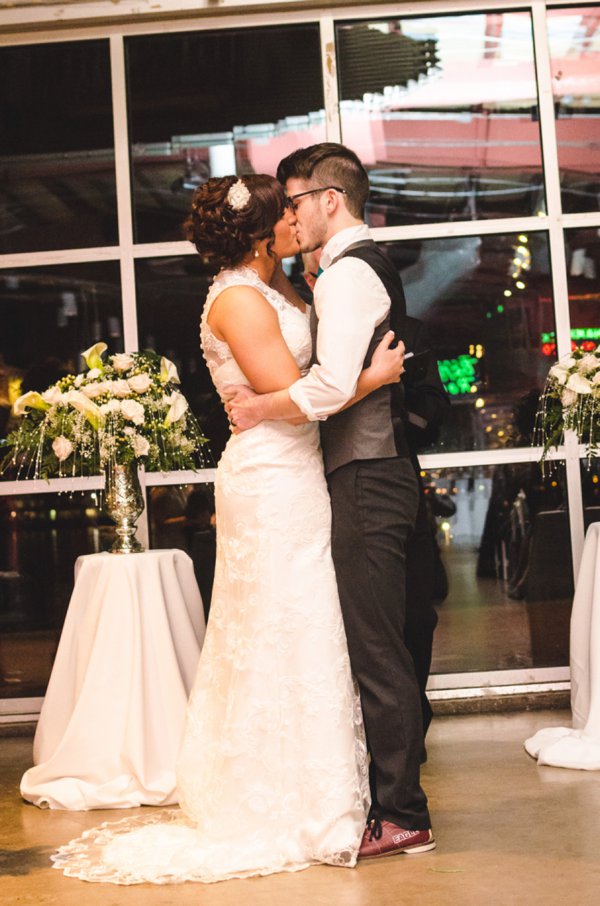 BaltimoreMuseumOfIndustryWedding_KirstenSmithPhotography_CharmCityWed_0021