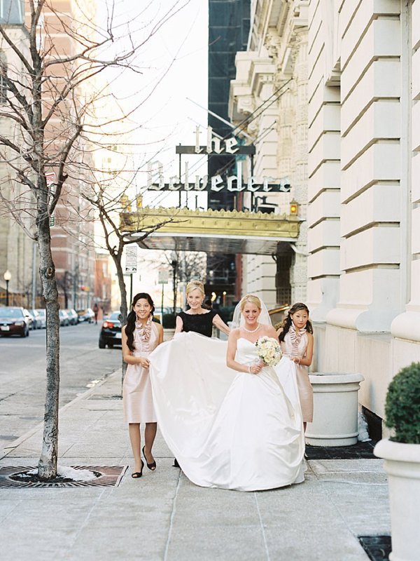 The Belvedere Baltimore Wedding  ||  Meghan Boyer Photography  ||    Charm City Wed   ||   www.charmcitywed.com