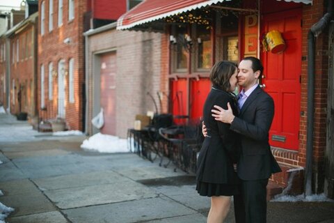 FellsPointEngagement_InspiredPhotographybySusieBecky_CharmCityWed_0010