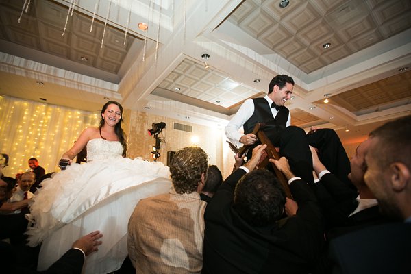 Suburban Club Wedding || tPoz Photography || Charm City Wed || www.charmcitywed.com The horah dance