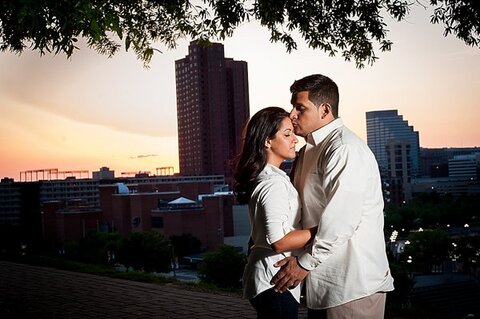 Federal Hill Engagement Photos  ||  Jennifer Smutek Photography  || Charm City Wed  ||  www.charmcitywed.com