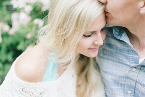 Brookside Gardens Engagement Photos  ||  Elizabeth Fogarty Photography  || Charm City Wed  ||  www.charmcitywed.com