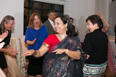 Multicultural Wedding at the AVAM  ||   Carly Fuller Photography   ||   Charm City Wed  ||   www.charmcitywed.com  