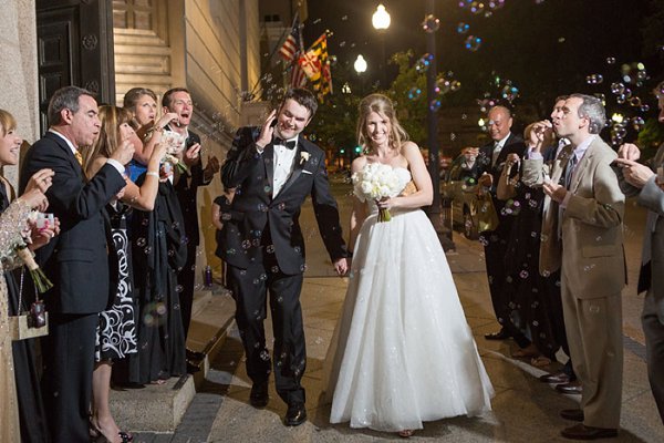 Walters Art Museum Wedding || Laura's Focus Photography || Charm City Wed || www.charmcitywed.com Wedding at Walters Art Museum || Laura's Focus Photography || Charm City Wed || www.charmcitywed.com