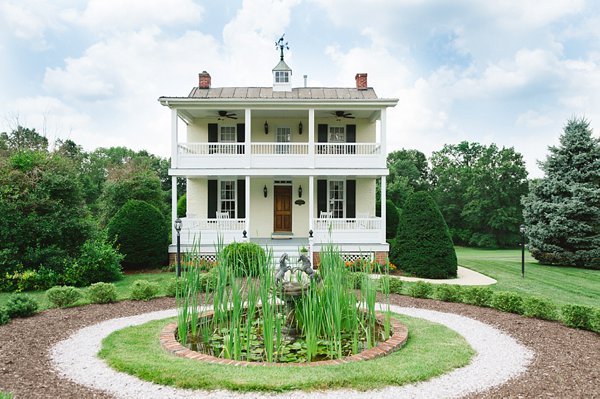 Antrim 1844 Country House Wedding || Melinda Snyder Photography || Charm City Wed || www.charmcitywed.com Antrim 1844 Country House Wedding || Melinda Snyder Photography || Charm City Wed || www.charmcitywed.com