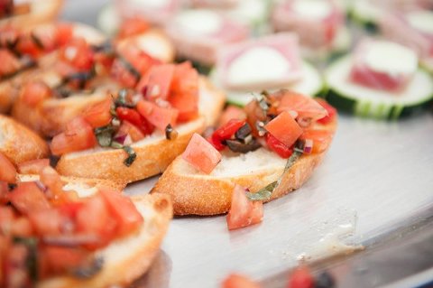 Baltimore Museum of Industry Wedding  ||  Kathleen Hertel Photography  ||   Charm City Wed   ||   www.charmcitywed.com