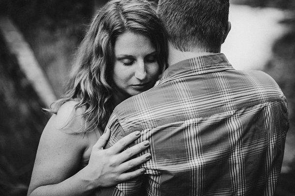 GunPowder Fall Engagement Session  ||  Kate Ann Photography  || Charm City Wed  ||  www.charmcitywed.com