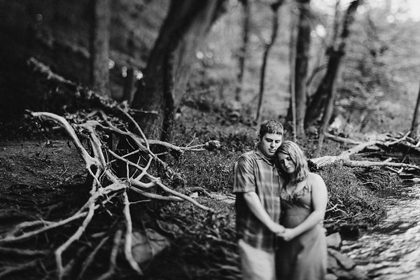 GunPowder Fall Engagement Session  ||  Kate Ann Photography  || Charm City Wed  ||  www.charmcitywed.com