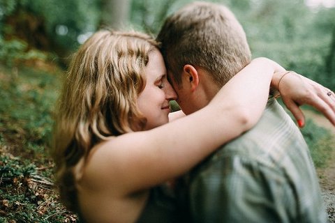 GunPowder Fall Engagement Session  ||  Kate Ann Photography  || Charm City Wed  ||  www.charmcitywed.com