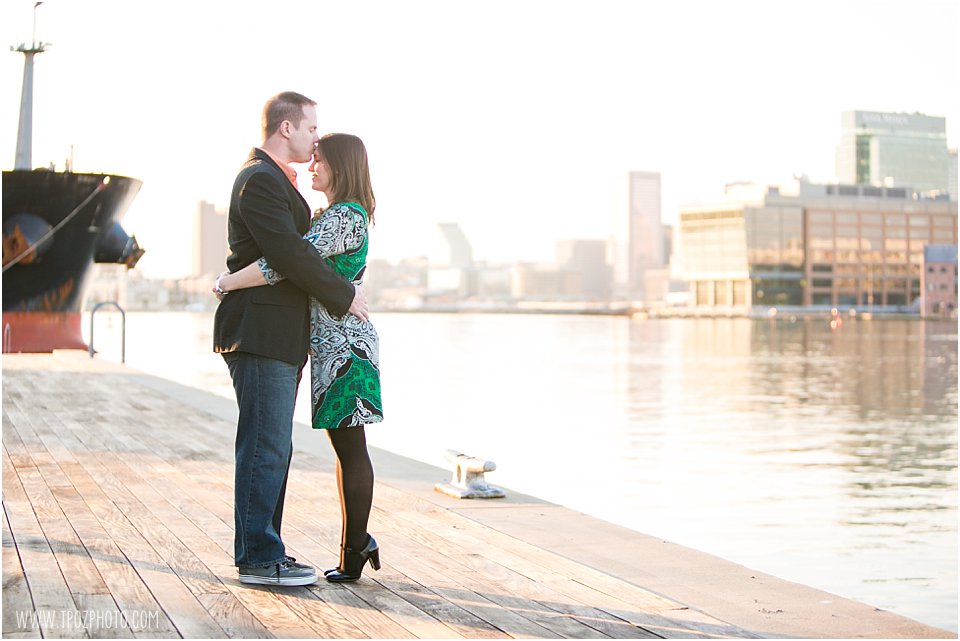 Camden Yards Engagement Photos  ||   tPoz Photography  ||  Charm City Wed   ||   www.charmcitywed.com