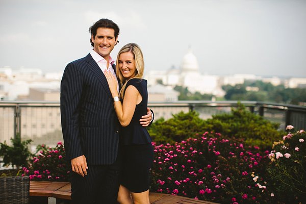 DC Newseum Engagement Session  ||  Ellie Be Photography   ||  Charm City Wed  ||  www.charmcitywed.com