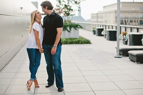 DC Newseum Engagement Session  ||  Ellie Be Photography   ||  Charm City Wed  ||  www.charmcitywed.com
