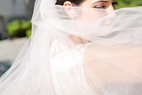 George Peabody Library Wedding  ||  Isabelle Selby Photography  ||  Charm City Wed  ||  www.charmcitywed.com