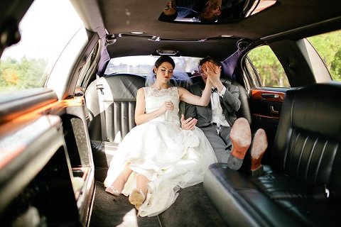 George Peabody Library Wedding  ||  Isabelle Selby Photography  ||  Charm City Wed  ||  www.charmcitywed.com