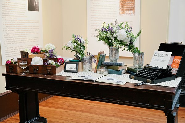 George Peabody Library Wedding  ||  Isabelle Selby Photography  ||  Charm City Wed  ||  www.charmcitywed.com