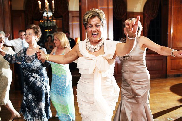 Baltimore Country Club Wedding  ||  Love Life Images  ||  Charm City Wed  ||  www.charmcitywed.com