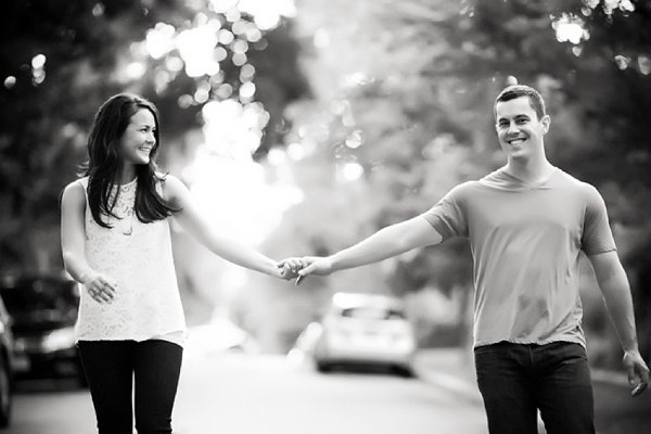 Roland Park Engagement Photos  ||  Nancy Anderson Cordell Photography  ||  Charm City Wed  ||  www.charmcitywed.com