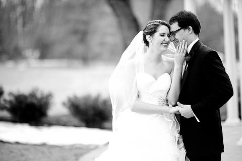 Christmas Wedding at Turf Valley - Vanlandingham Design Studio  ||  Maria Linz Photography  ||  Charm City Wed  ||   www.charmcitywed.com