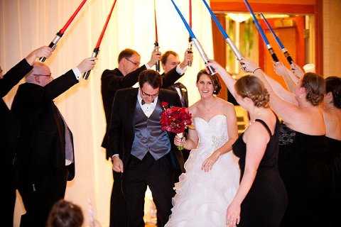 Christmas Wedding at Turf Valley - Vanlandingham Design Studio  ||  Maria Linz Photography  ||  Charm City Wed  ||   www.charmcitywed.com