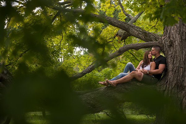 A Grand Baltimore Engagement Session || Kathleen Hertel Photography || Charm City Wed || www.charmcitywed.com A Grand Baltimore Engagement Session || Kathleen Hertel Photography || Charm City Wed || www.charmcitywed.com