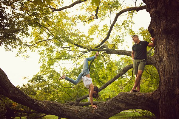 A Grand Baltimore Engagement Session || Kathleen Hertel Photography || Charm City Wed || www.charmcitywed.com A Grand Baltimore Engagement Session || Kathleen Hertel Photography || Charm City Wed || www.charmcitywed.com