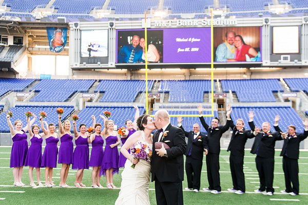 Baltimore Ravens Weddings || Lauren C Photo  ||  Charm City Wed  ||  www.charmcitywed.com