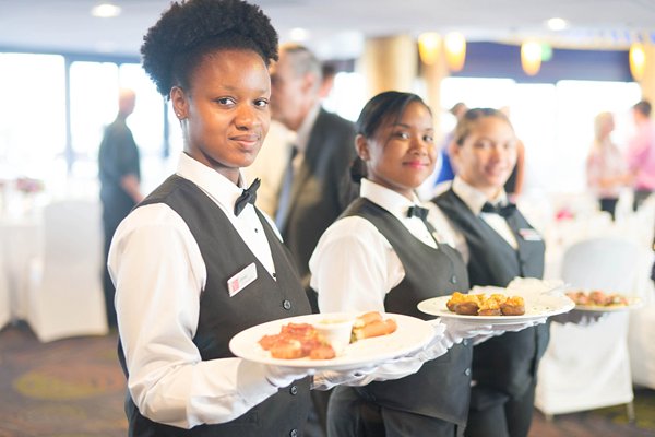 Pier 5 Hotel Wedding  ||  Brooke Tyson Photography  ||  Lemon+Lime Event Design  ||  Charm CIty Wed  ||  www.charmcitywed.com