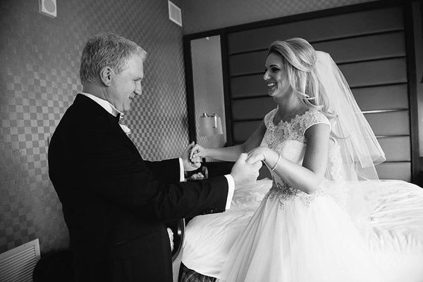 Winter Wedding at The Belvedere  ||  Brittany DeFrehn Photography  ||  Charm City Wed  ||  www.charmcitywed.com