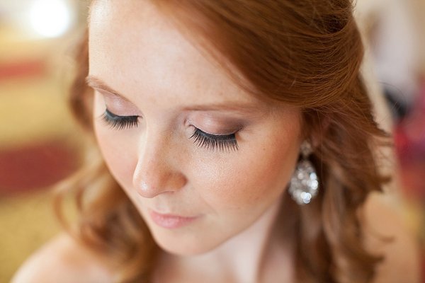 Elegant Winter Wedding at Hotel Monaco Baltimore || Richard and Tara Photography || Charm City Wed || www.charmcitywed.com