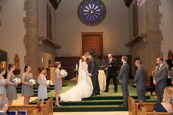 Elegant Winter Wedding at Hotel Monaco Baltimore || Richard and Tara Photography || Charm City Wed || www.charmcitywed.com