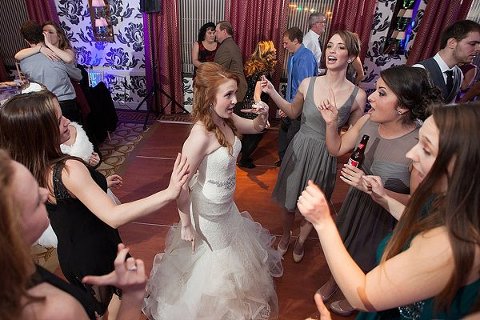 Elegant Winter Wedding at Hotel Monaco Baltimore || Richard and Tara Photography || Charm City Wed || www.charmcitywed.com