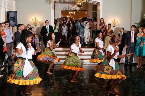 Glenview Mansion Wedding  ||  Sarah Bradshaw Photography  ||  Charm City Wed  ||  www.charmcitywed.com