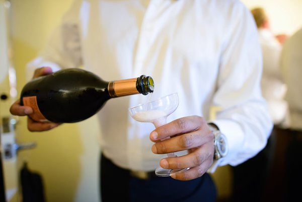 Hunt Valley Golf Club Wedding Photos  ||   Cinematic by David M  ||  Charm City Wed  ||   www.charmcitywed.com