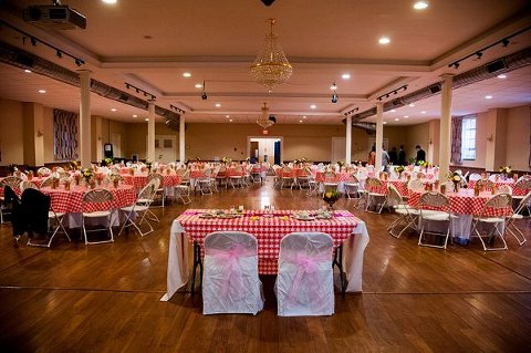Picnic-style Korean Wedding in Baltimore  ||  Robin Shotola Photography  ||  Charm City Wed  ||   www.charmcitywed.com