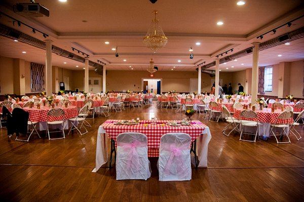 Picnic-style Korean Wedding in Baltimore  ||  Robin Shotola Photography  ||  Charm City Wed  ||   www.charmcitywed.com