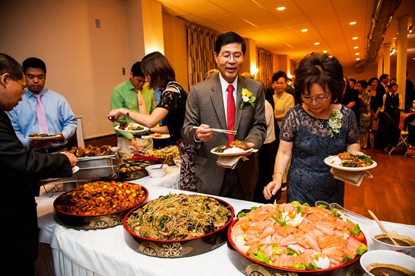 Picnic-style Korean Wedding in Baltimore  ||  Robin Shotola Photography  ||  Charm City Wed  ||   www.charmcitywed.com