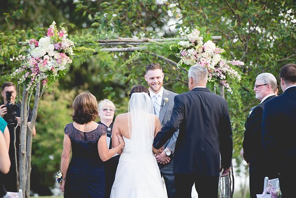 Aspen Wye River Wedding  ||   Emily Clack Photography  ||  Charm City Wed   ||   www.charmcitywed.com