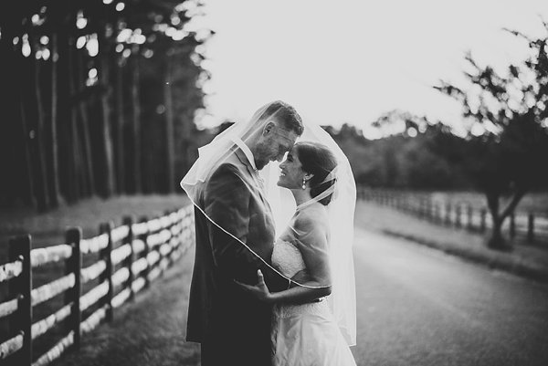 Wedding at the Aspen Wye River  ||   Emily Clack Photography  ||  Charm City Wed   ||   www.charmcitywed.com