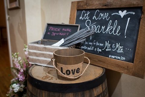 Wedding at the Aspen Wye River  ||   Emily Clack Photography  ||  Charm City Wed   ||   www.charmcitywed.com