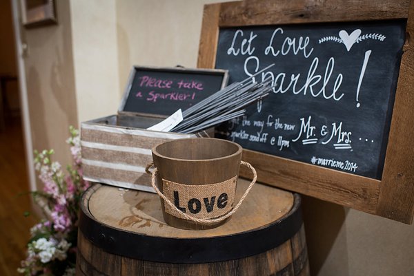 Wedding at the Aspen Wye River  ||   Emily Clack Photography  ||  Charm City Wed   ||   www.charmcitywed.com