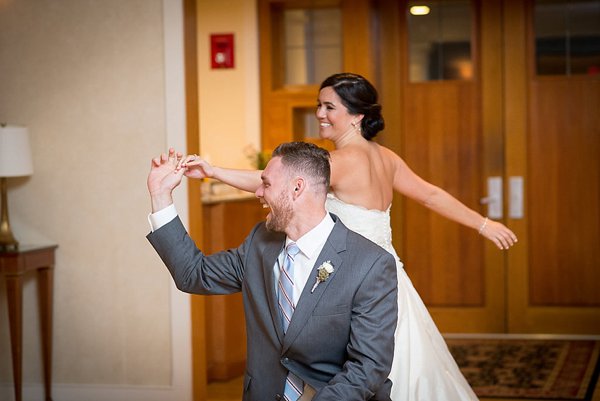 Wedding at the Aspen Wye River  ||   Emily Clack Photography  ||  Charm City Wed   ||   www.charmcitywed.com