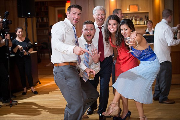 Wedding at the Aspen Wye River  ||   Emily Clack Photography  ||  Charm City Wed   ||   www.charmcitywed.com