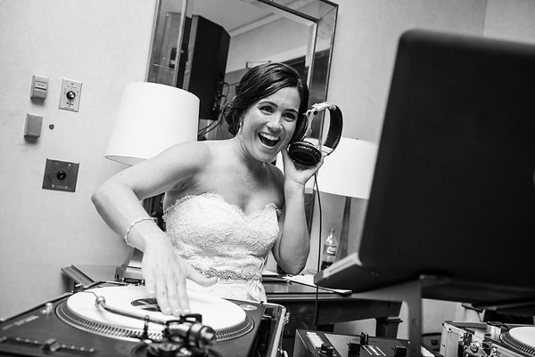 Wedding at the Aspen Wye River  ||   Emily Clack Photography  ||  Charm City Wed   ||   www.charmcitywed.com