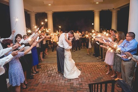 Wedding at the Aspen Wye River  ||   Emily Clack Photography  ||  Charm City Wed   ||   www.charmcitywed.com