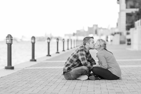 Crabby Baltimore Engagement Photos  ||  Anna Grace Photography  ||  Charm City Wed   ||  www.charmcitywed.com