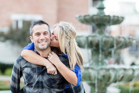 Crabby Baltimore Engagement Photos  ||  Anna Grace Photography  ||  Charm City Wed   ||  www.charmcitywed.com